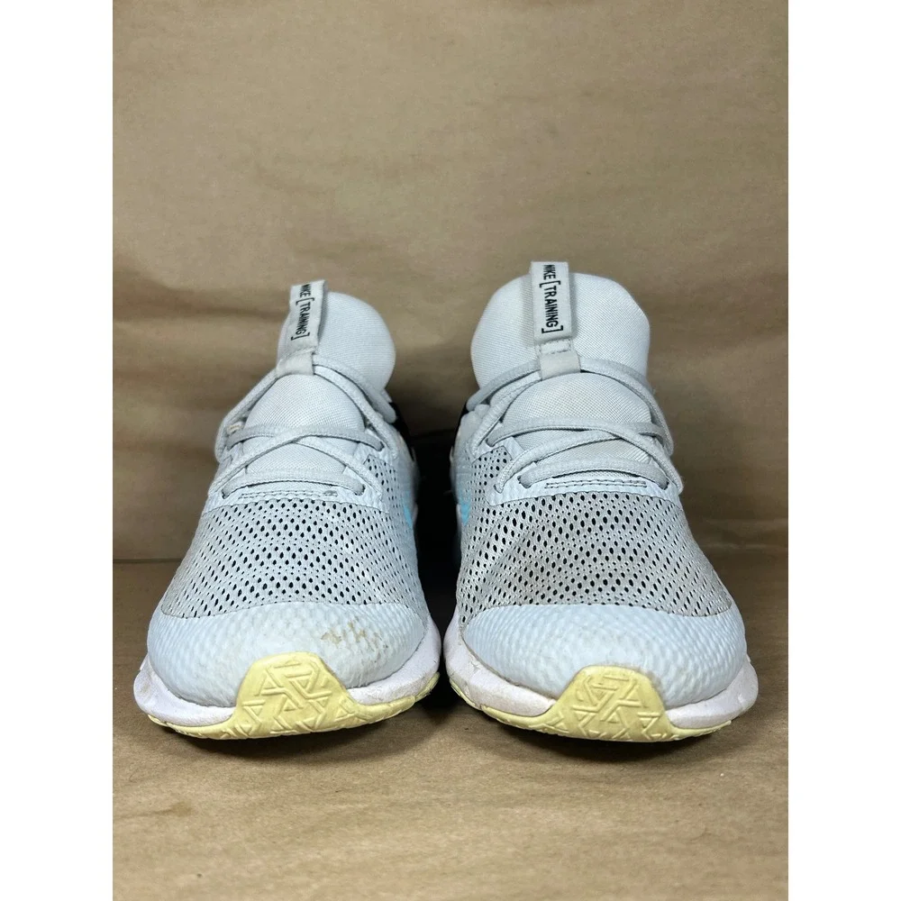 Nike legend essential